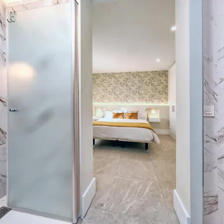 La Joya Suites- Near The