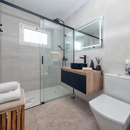 Vakantiehuis La Joya Suites- Near The Puerto del Carmen (Lanzarote)