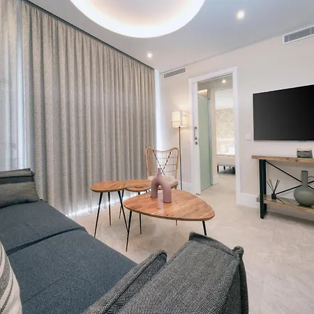 La Joya Suites- Near The Vakantiehuis Puerto del Carmen (Lanzarote)